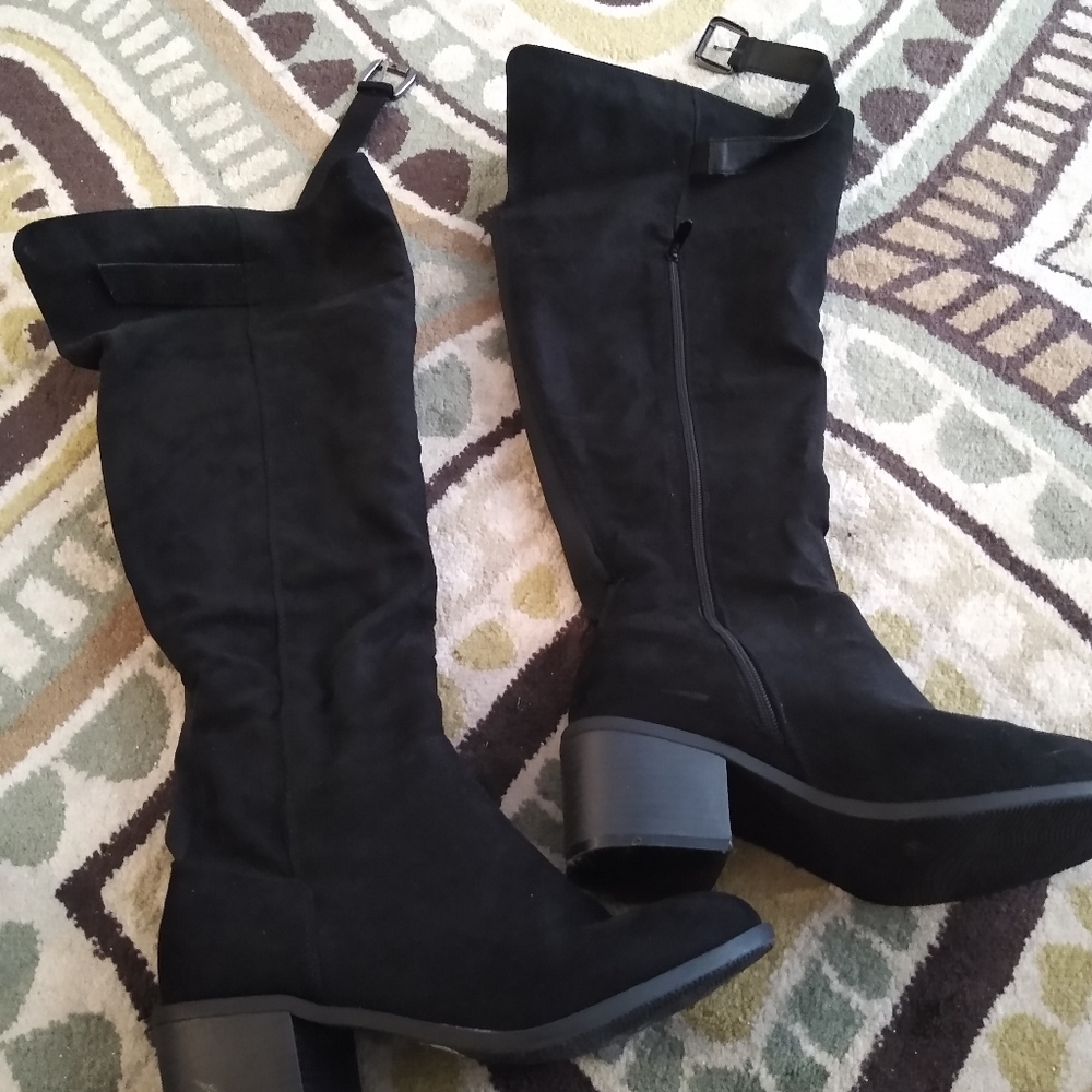 Black 2.5" Heel Boots